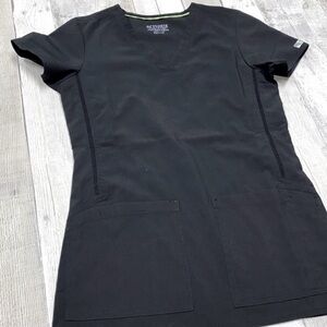 Activate by Med couture 4 way energy stretch Nurse/RN/LPN scrub top size xsmall